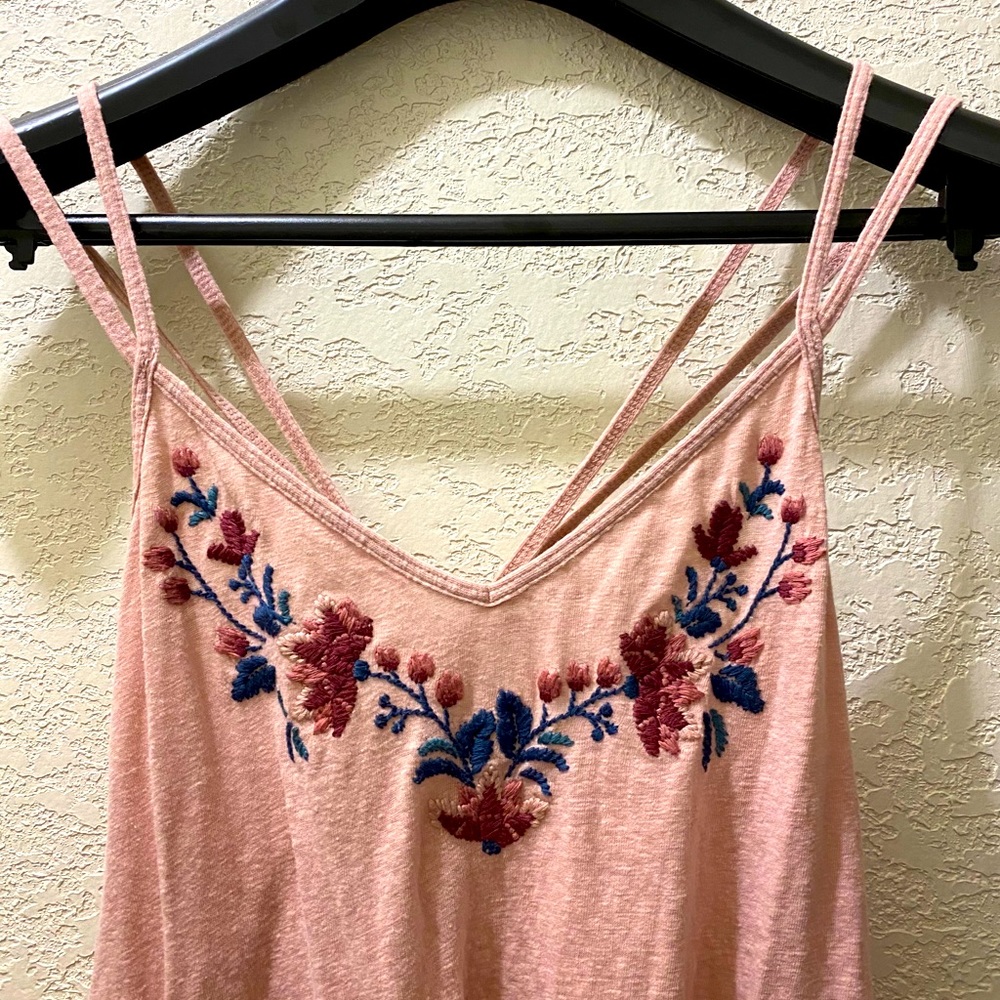 A&F embroidered strap tank pink Size S